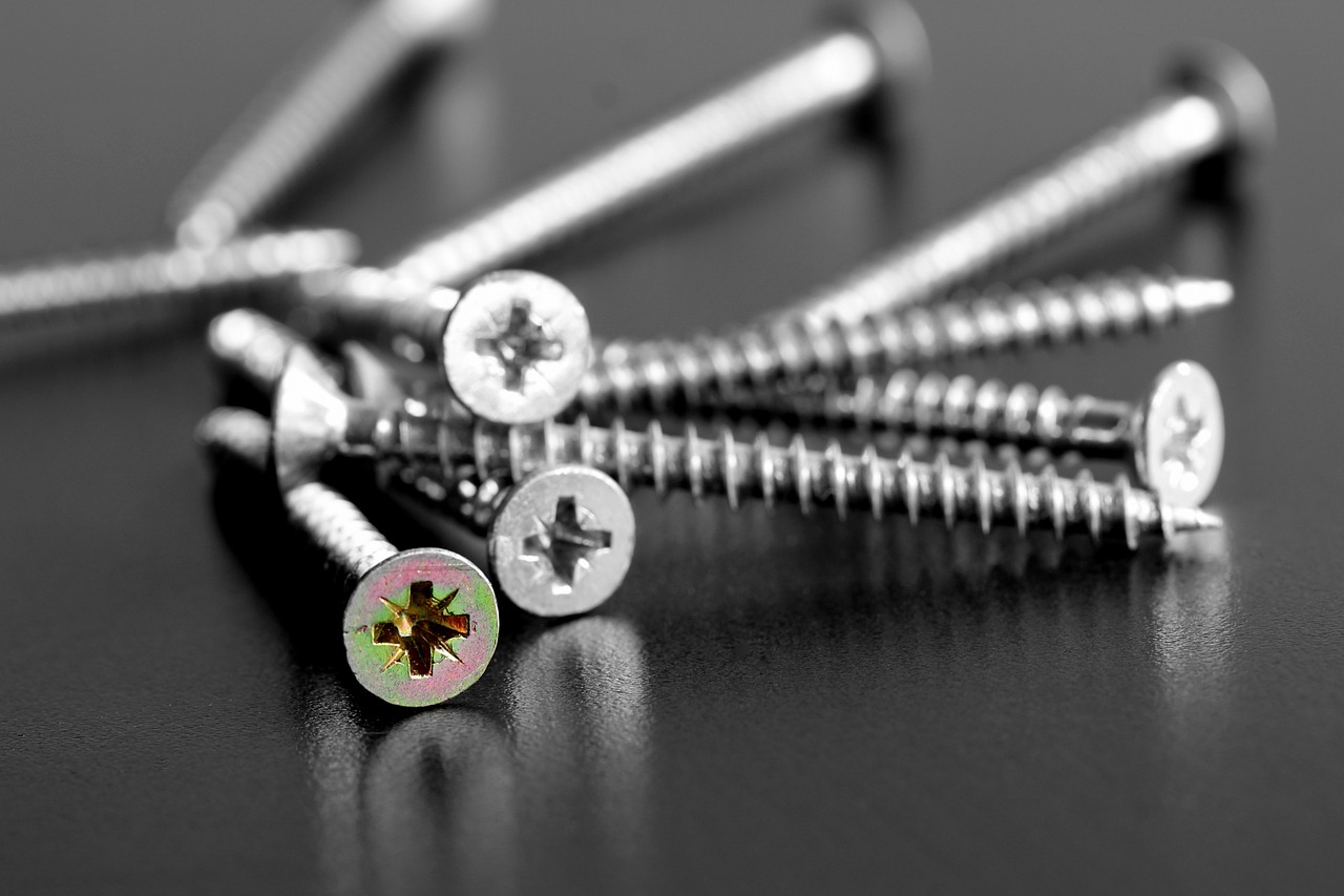 Making DIY Wire Crafts for Your Home